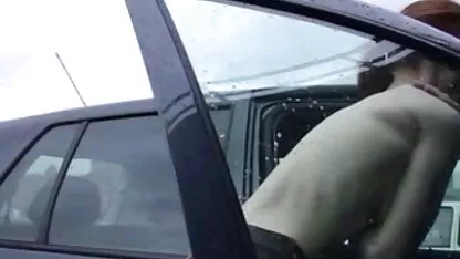 Pisoi iubitor suge o femeia xxx pula in ei dornici de păsărică