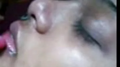 Trei latini filme porno cu multe femei în fața internetului