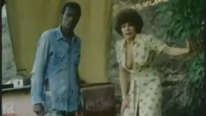 Bunicul seduce nepotul său, și în timp ce părinții nu sunt acasă, ei trebuie să vadă femei care fac incest rață cu el