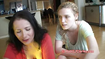 Vezi Benzi porno de andingers femeie xxx cu blonde și brunete