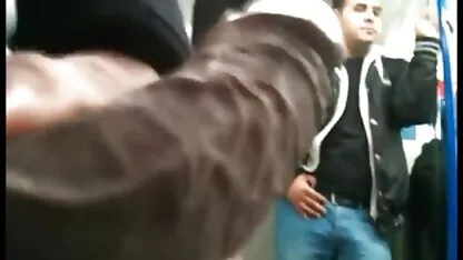 Trei trunchiuri filme porno cu femei goale sălbatice sălbatice dracu