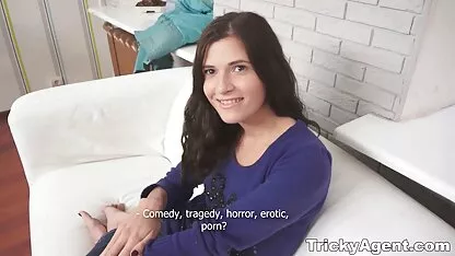 Suge și linge ouă. filme porno cu femei batute si futute