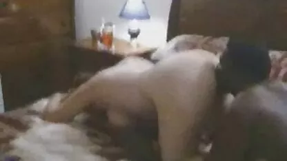 Nostalgia dulce a femei mature care se fut cu tineri unei femei de 18 ani: sânge virgin în cineva