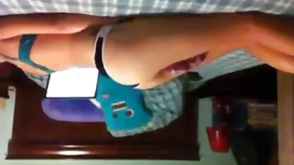 Blonda a supt xxx cu femei pitice șase cocoși și i-a plăcut sperma.