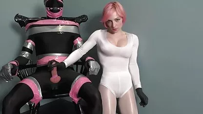 Doi bărbați și filme porno cu femei cu forme o femeie însărcinată