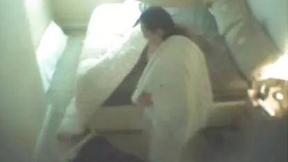 Un cuplu drăguț încearcă să filme porno femei legate apară din nou.