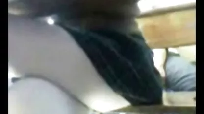 A se vedea Med cu xxx femei violate o fată în solar