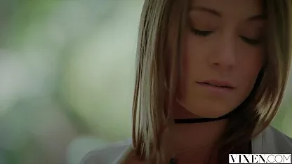 Actrita porno cu cai cu femei rusa ii place sa se futa cu pasiune