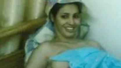 Depășirea toate femei batrane sex găurile două frumuseti rus