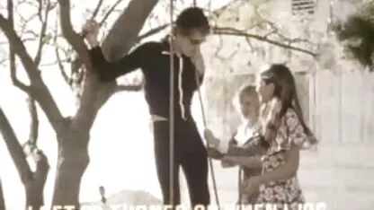 Și un membru al celor doi păcătoși a șezut femei care fac sex video jos, alăturându-le.