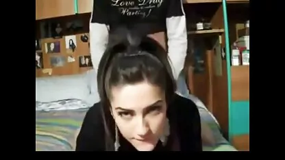 Doi bărbați în două pantaloni scurți dracului o fată atractivă filme porno cu femei cu tate mari