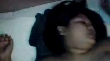 Băiatul Rus lovește imagini cu femei care sug pula iubitul și poate vedea rață cu camera.