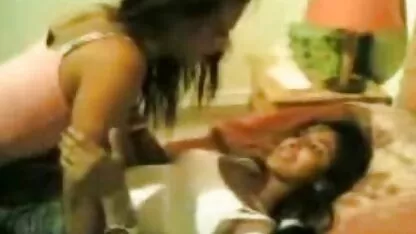 Foarte filme porno cu femei celebre slab fata cu limba