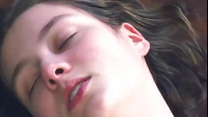 Strada filme porno cu femei siliconate fata cu sora dracului