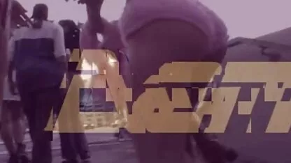 Femeie porno cu fete grase goală pe plajă