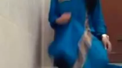 Partidele de Chat s-au scuturat și au scuturat fata în sex anal cu femei mature cafeneaua din baie.