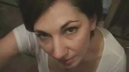 Fata a fugit de noul ei iubit porno cu femei cu sani mari la robinet.